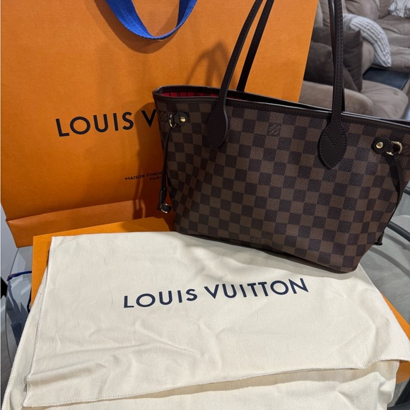 Louis Vuitton Neverfull PM - Picture 2 of 5